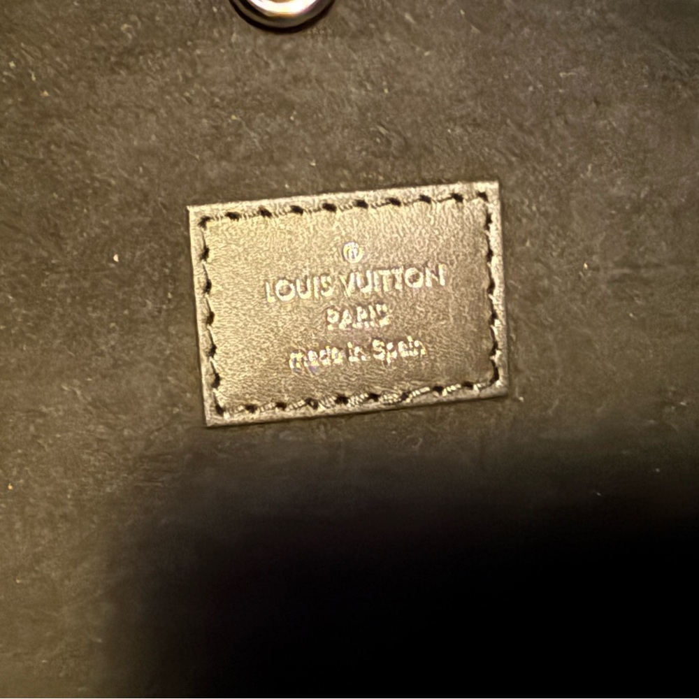 Louis Vuitton Black Neverfull MM Tote Bag (discontinued) - Picture 13 of 16